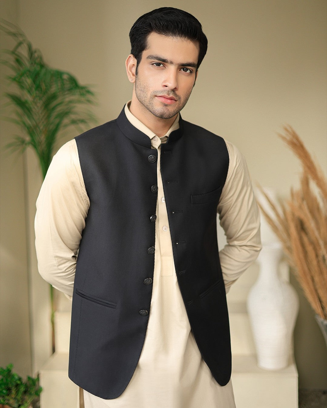 Mahir-e-Tasweer Awami Waistcoat